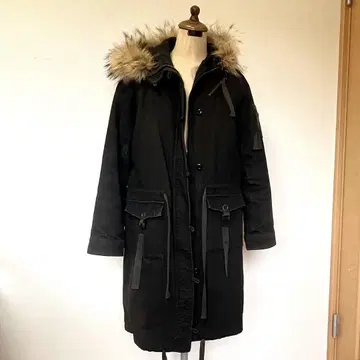 블랙 퍼 코트