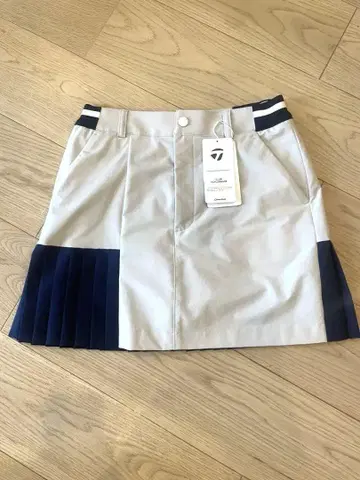 테일러메이드 택 포함 새상품 여성용 플리츠 스커트