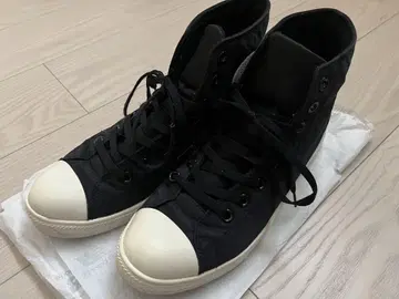 CONVERSE 블랙 하이컷 스니커즈