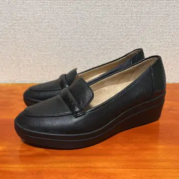 새상품급 내추럴라이저 23.5cm 블랙 펌프스