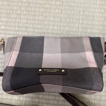 BLUE LABEL 체크 무늬 숄더백