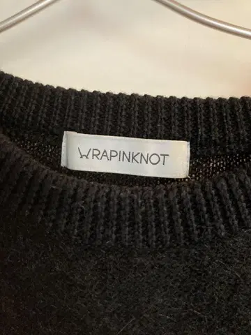 WRAPINKNOT 블랙 모헤어 긴팔 스웨터
