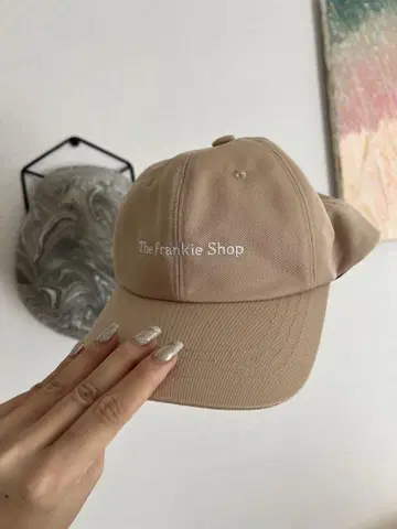 일본 미상륙! The Frankie Shop cap 캡 베이지 새상품