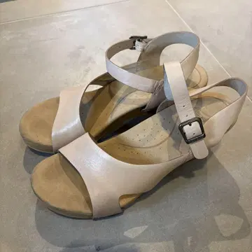샌들 dansko