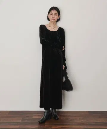 벨로아 롱 원피스
