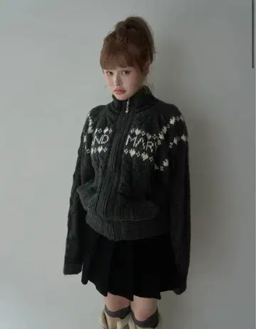 andmary Mary knit cowichan gray