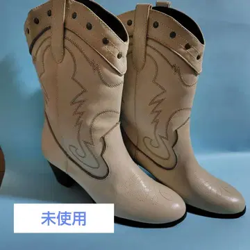 화이트 카우보이 부츠 스터드 포함