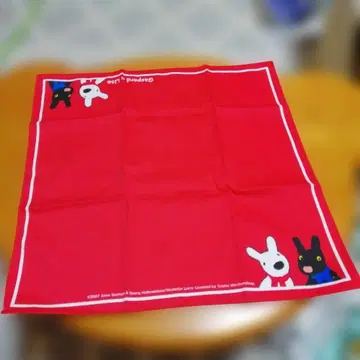 리사 와 가스파르 냅킨 빨간색 2007년