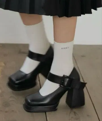 [ 새상품급 ] 청키힐 멜리 제인 슈즈