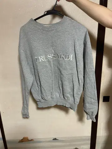 TRUSSARDI 그레이 크루넥 트레이닝복