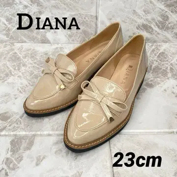 새상품급 DIANA 에나멜 리본 로퍼