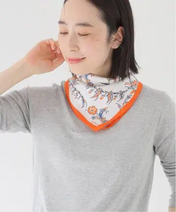 IENA 플라워 스카프