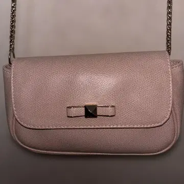 미사용에 가까운 FURLA 핑크 가죽 느낌 플랩 숄더백