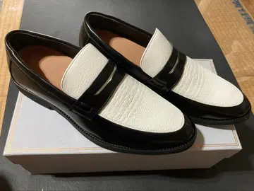 로퍼 27.0cm 화이트 블랙 콤비 컬러 크로커다일