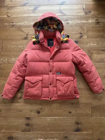 Hurley 오렌지 후드 부착 다운 자켓