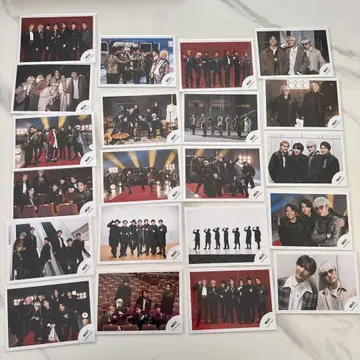 WEST. AWARD REWARD 앨범 사진 21장