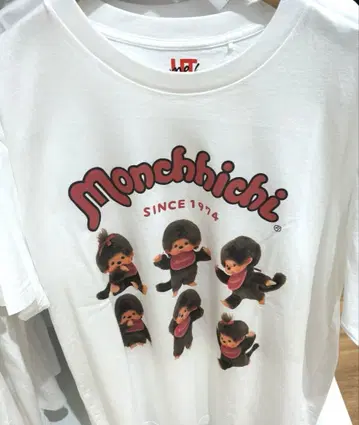 UNIQLO 유니클로 몽치치 T셔츠 M 사이즈