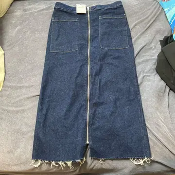 ZARA 프론트 지퍼 미디 데님 스커트