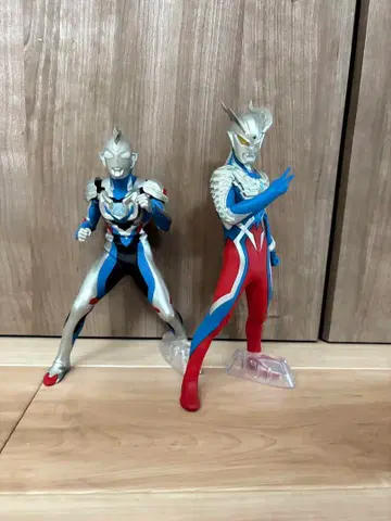 제일복권 울트라맨 Z & 제로 피규어