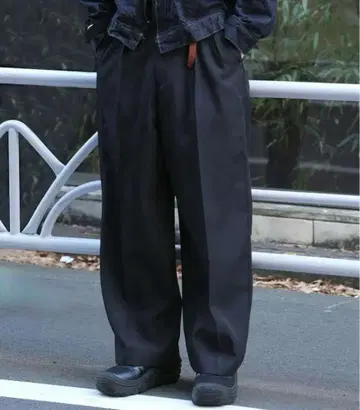 WYM LIDNM HIGH TWISTED WIDE TUCK SLACKS