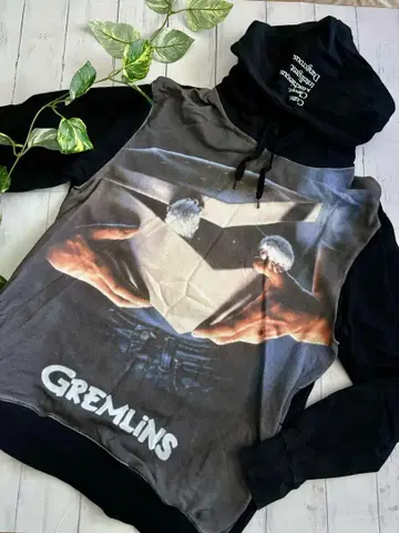 graniph 그라니프 GREMLiNS 그렘린 후드티 블랙 L