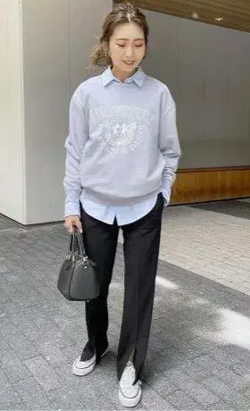 스픽앤스팬 프론트 슬릿 플레어 팬츠