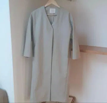 플라주, V넥 코트