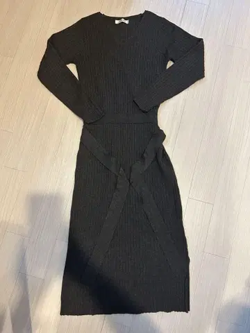 Andemiu 다크 그레이 타이트 원피스