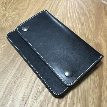도치기 가죽 미들 트래커 지갑