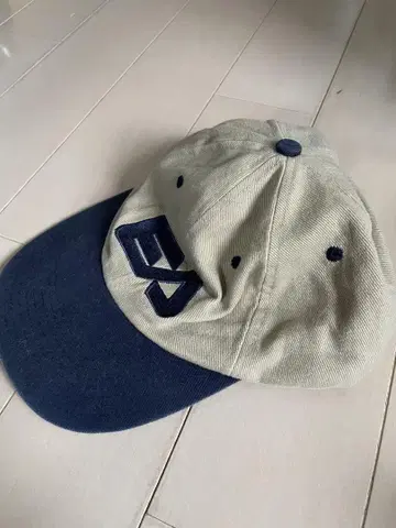 구제 의류 Head To Toe 자수 캡 투톤 네이비 베이지