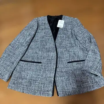 새상품! 미사용 노카라 자켓 화이트 블랙 트위드