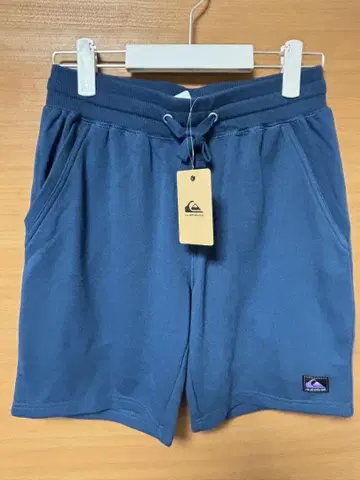 [반값] 택 포함 미사용 새상품 QUIKSILVER 하프 팬츠 네이비 S