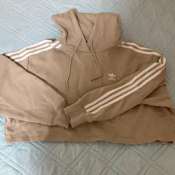 adidas 베이지 크롭 후드티