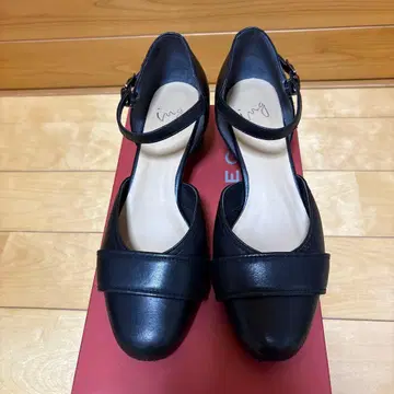 새상품급 [ ing ] 천연 가죽 블랙 벨트 펌프스 23cm
