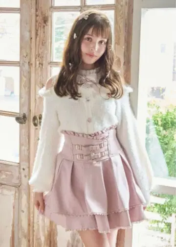 LIZLISA 레이어드 스타일 어깨 트임 니트
