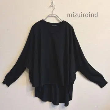 mizuiroind 블랙 V넥 비대칭 스웨터
