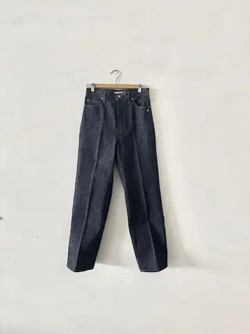 [ 미사용 ] DRESSTERIOR 스트레이트 데님 팬츠 사이즈 36