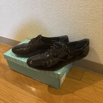아르테미스 다이애나 에나멜 슈즈 블랙 미사용품