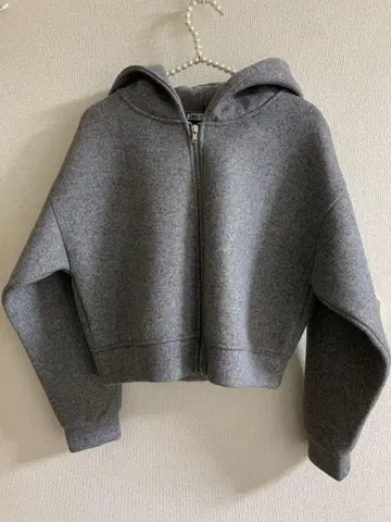 ZARA 그레이 후드 부착 크롭 후드티 숏 기장!
