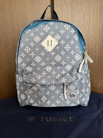 russet 기하학 패턴 백팩