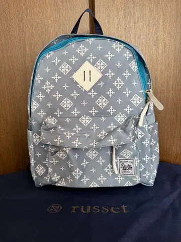 russet 기하학 패턴 백팩