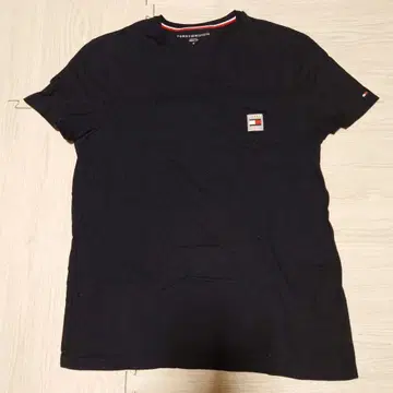 M 사이즈 TOMMY HILFIGER 네이비 티셔츠