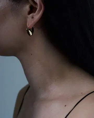 R.ALAGAN TINY PUFFY HEART HOOPS