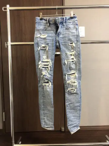 AMERICAN EAGLE 스키니 데미지 데님 라이트 블루