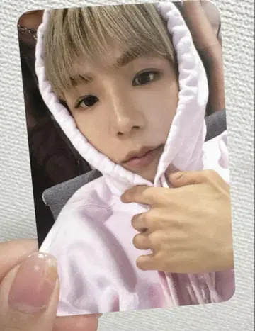 라이즈쇼 k4 트레이딩 카드 프로덕션 포커스 후드티 셀카 셀피