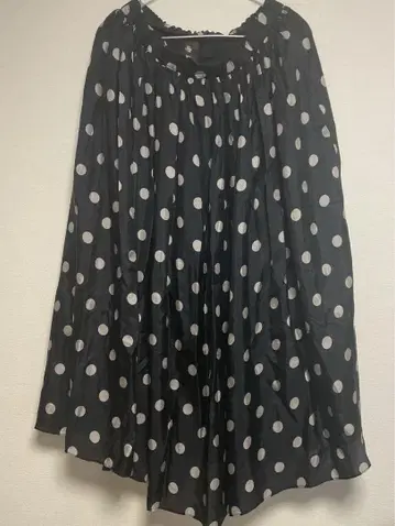 메종드소일 실크 도트 스커트