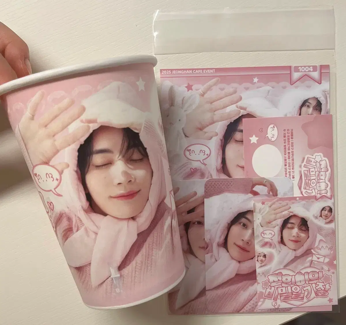 Seventeen Jeonghan cafe basic pre-order benefit bulk individual wts sell