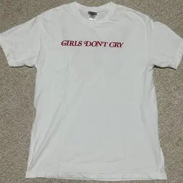 Girls Don't Cry 티셔츠