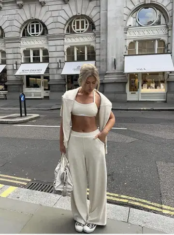 Bo & Tee 크림 니트 와이드 팬츠 셋업