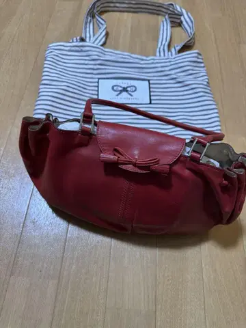 안야 힌드마치 빨간색 핸드백